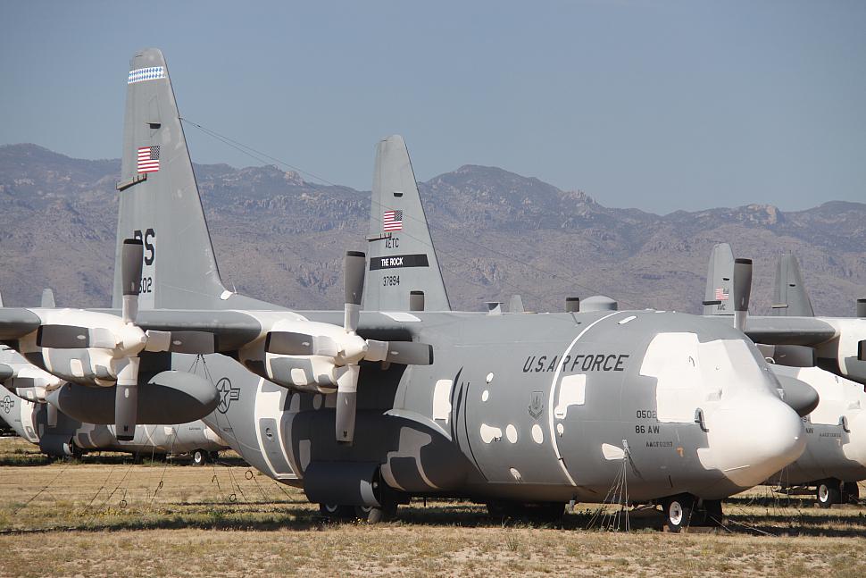 64-0502 Lockheed L 100 Hercules ( C 130E ) U S Air Force (8763810113)
