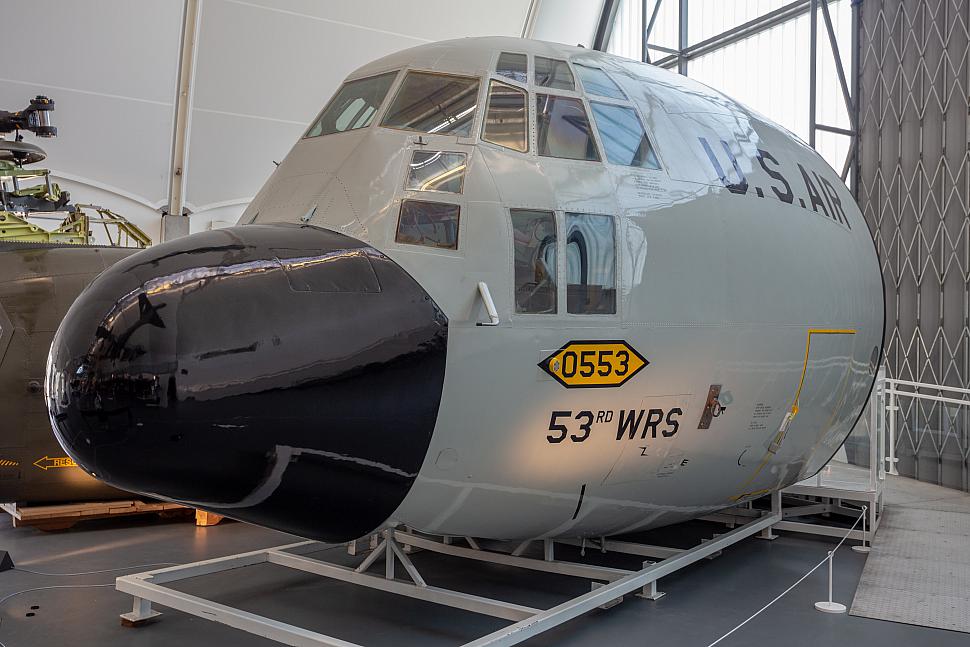 64-0553 Lockheed WC-130E Hercules RAF Museum Hendon 11-7-18 (1)