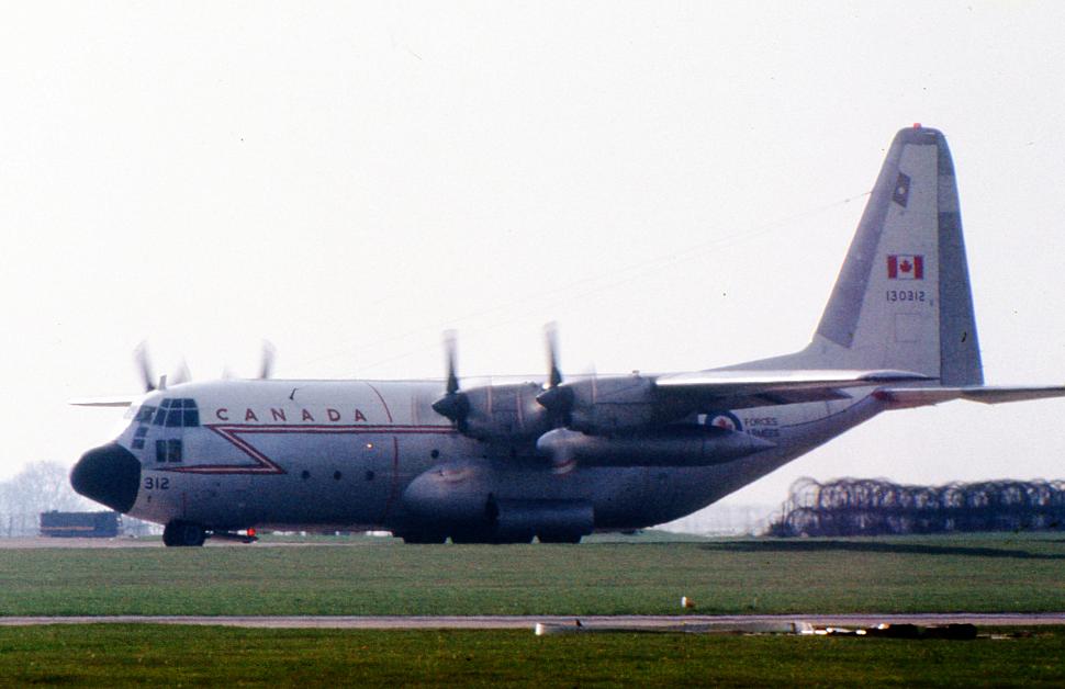 C-130E 130312 Lyneham1