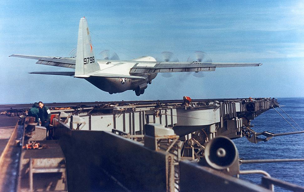 c-130 hercules-sur-porte-avions