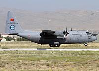 C-130B 61-0960 CLOFTING IMG 4586